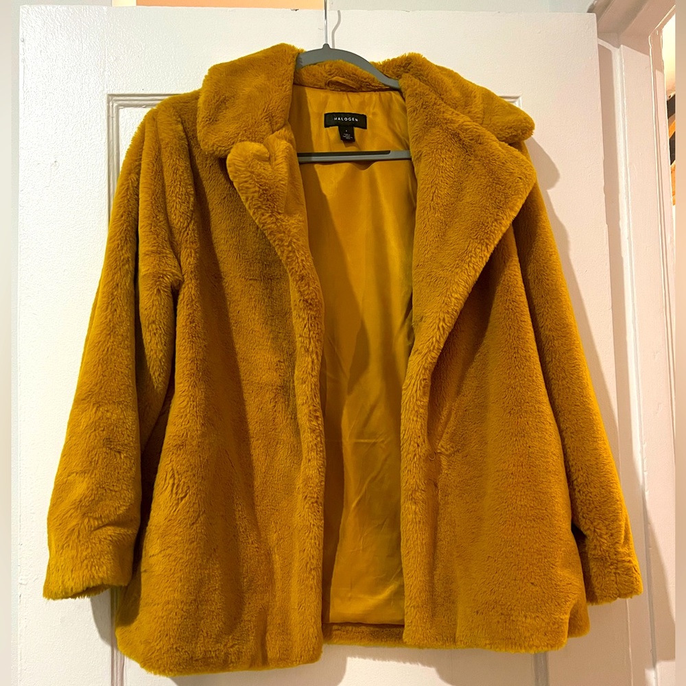 Halogen faux vegan fur coat. Size small. Golden yellow. Fully lined.